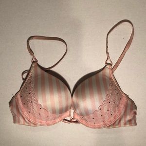Victoria’s Secret Miraculous Plunge 32A